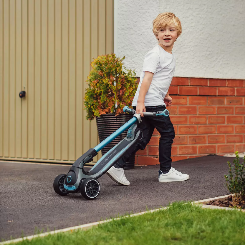 Globber Ultimum Scooter in Sky Blue