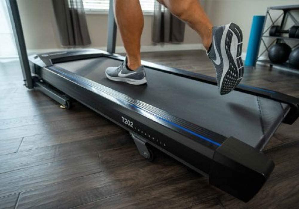 Horizon Fitness T202 Treadmill - Delivery Only