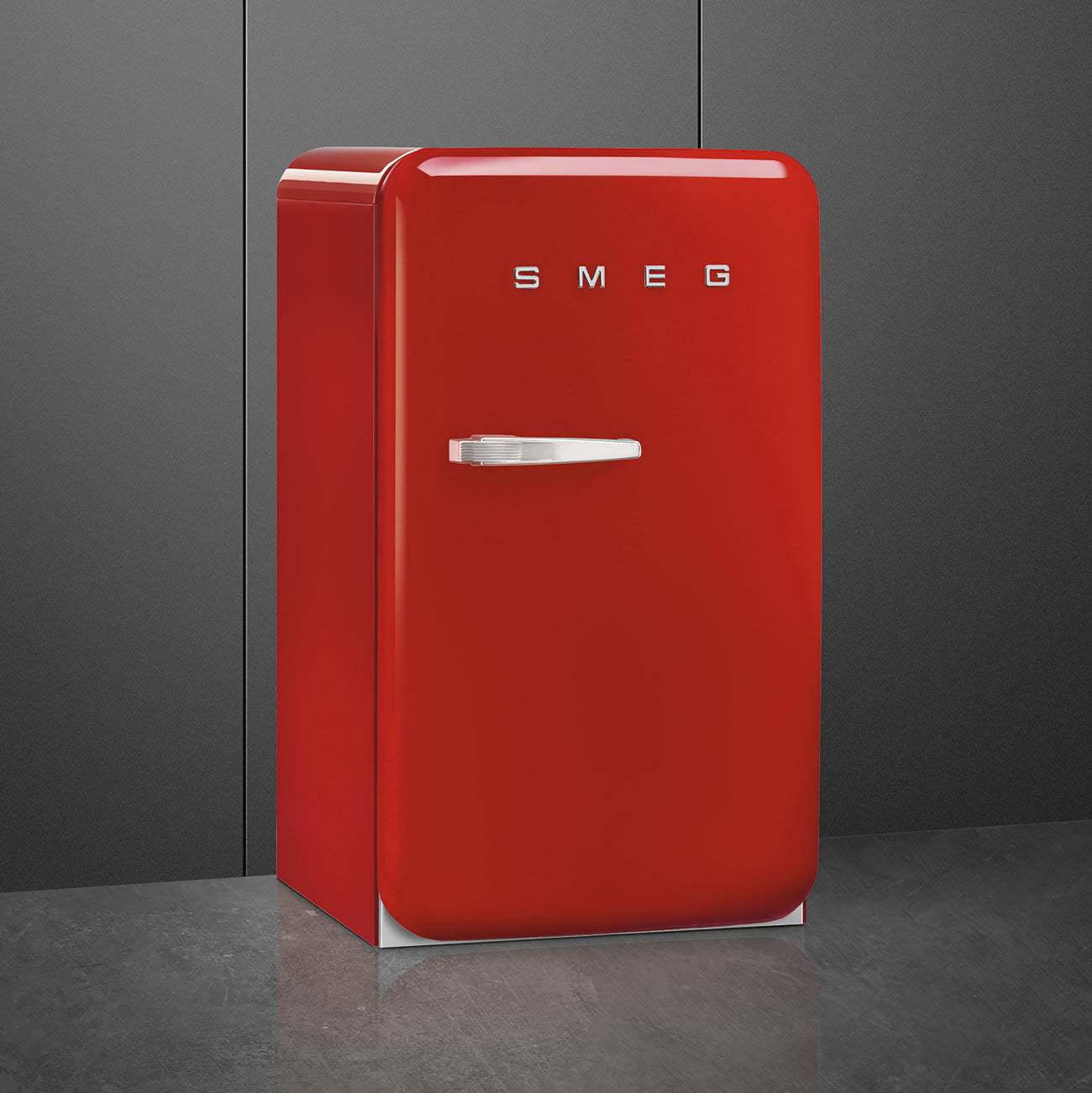 Smeg FAB10HRRD5, Retro Home Bar Fridge, E Rated in Red